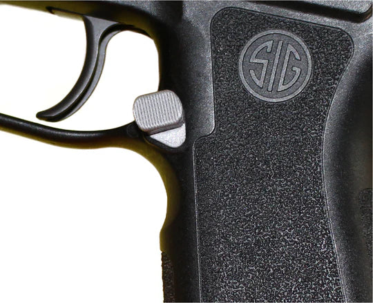 Align Tactical - OFFSET P320 Extended Magazine Release